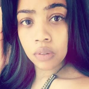 Meet your Posher, Nessa